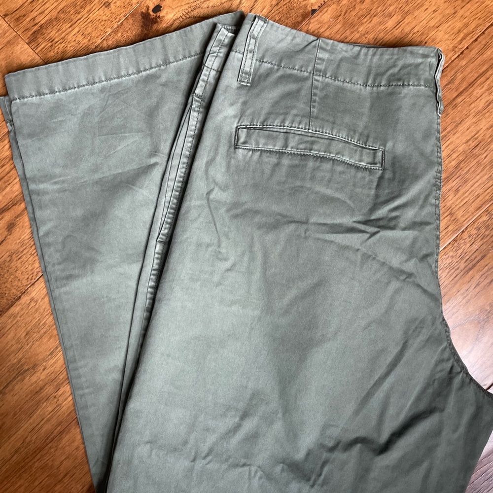Petite Sailor Chino Pants size 30P In Military Green